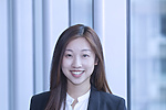 Queenie Fung, Associate